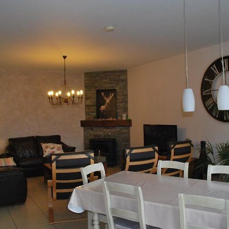 Petite Reine Villa Bertrix Exteriör bild