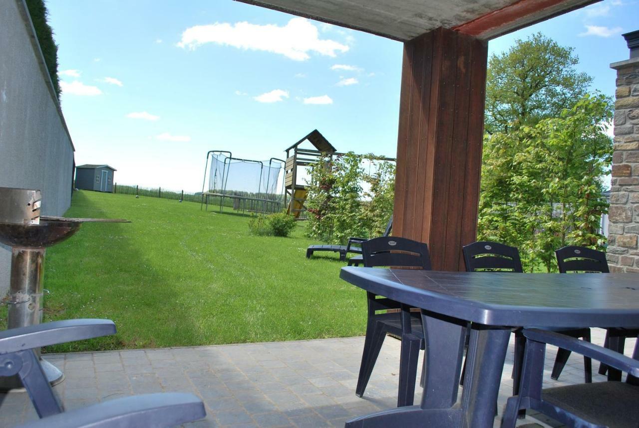 Petite Reine Villa Bertrix Exteriör bild