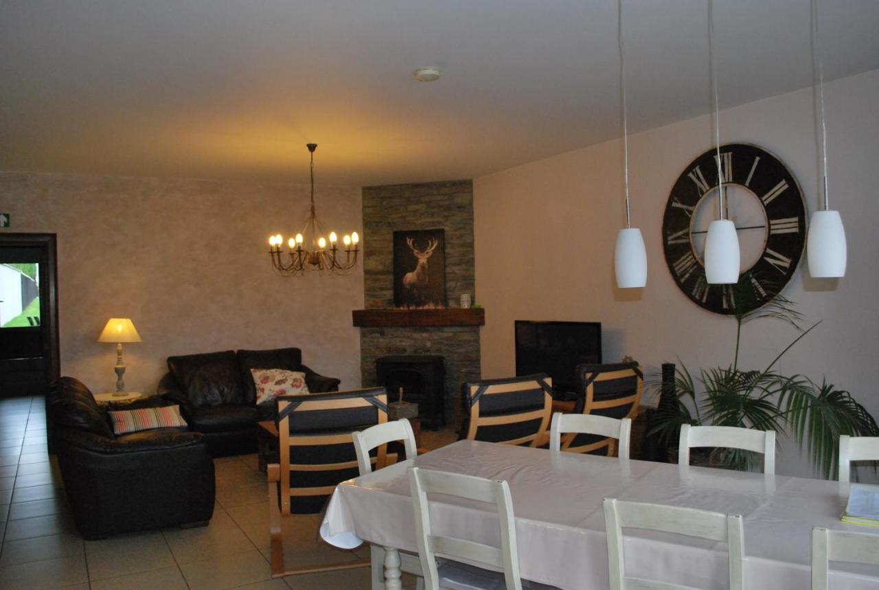 Petite Reine Villa Bertrix Exteriör bild